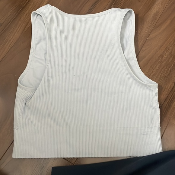 Garage seamless tank in light blue - Picture 2 of 2